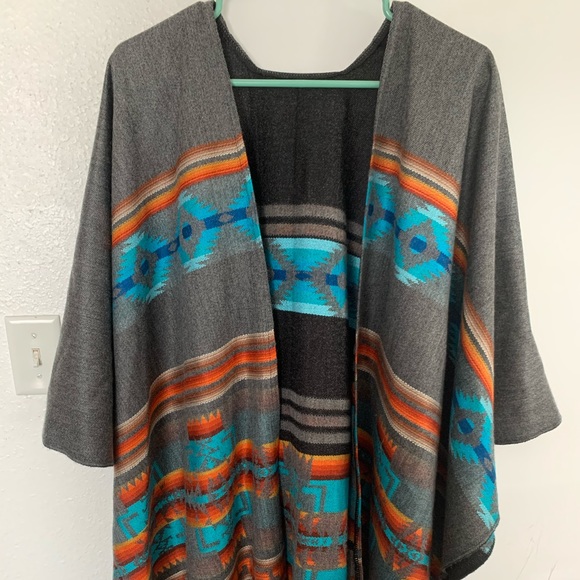 Poncho - Picture 1 of 3